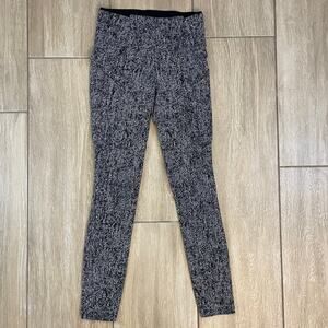 Lululemon Run On Tight 25” Leggings W5ANOS Denim Twill Black White Size 2